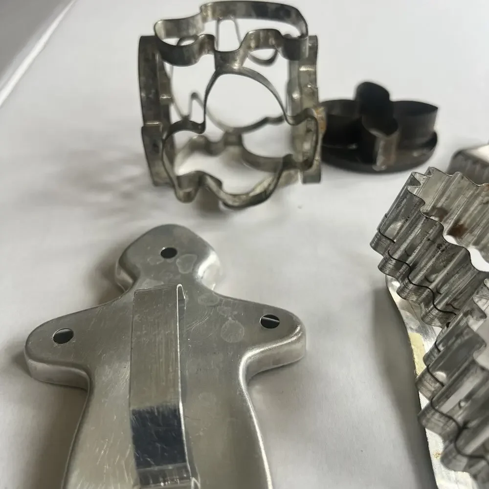 Vintage Aluminum Cookie Cutters Lot Of 8 Pieces Tomado Holland 6 Animal Linzer